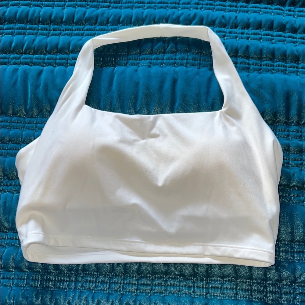 L Buffbunny Revolution halter crop